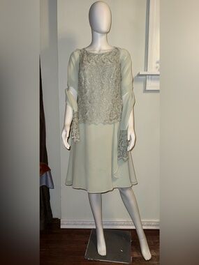 Michaelangelo Sage Lace-Overlay Midi Dress with Scalloped Hem
